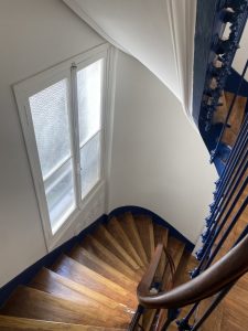 Escalier de la copropriété en fin de travaux de la rénovation de la cage d'escalier